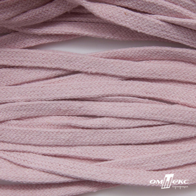 Шнур плетеный d-8 мм плоский, 70% хлопок 30% полиэстер, уп.85+/-1 м, цв.1019-св.розовый - купить в Курске. Цена: 735 руб.